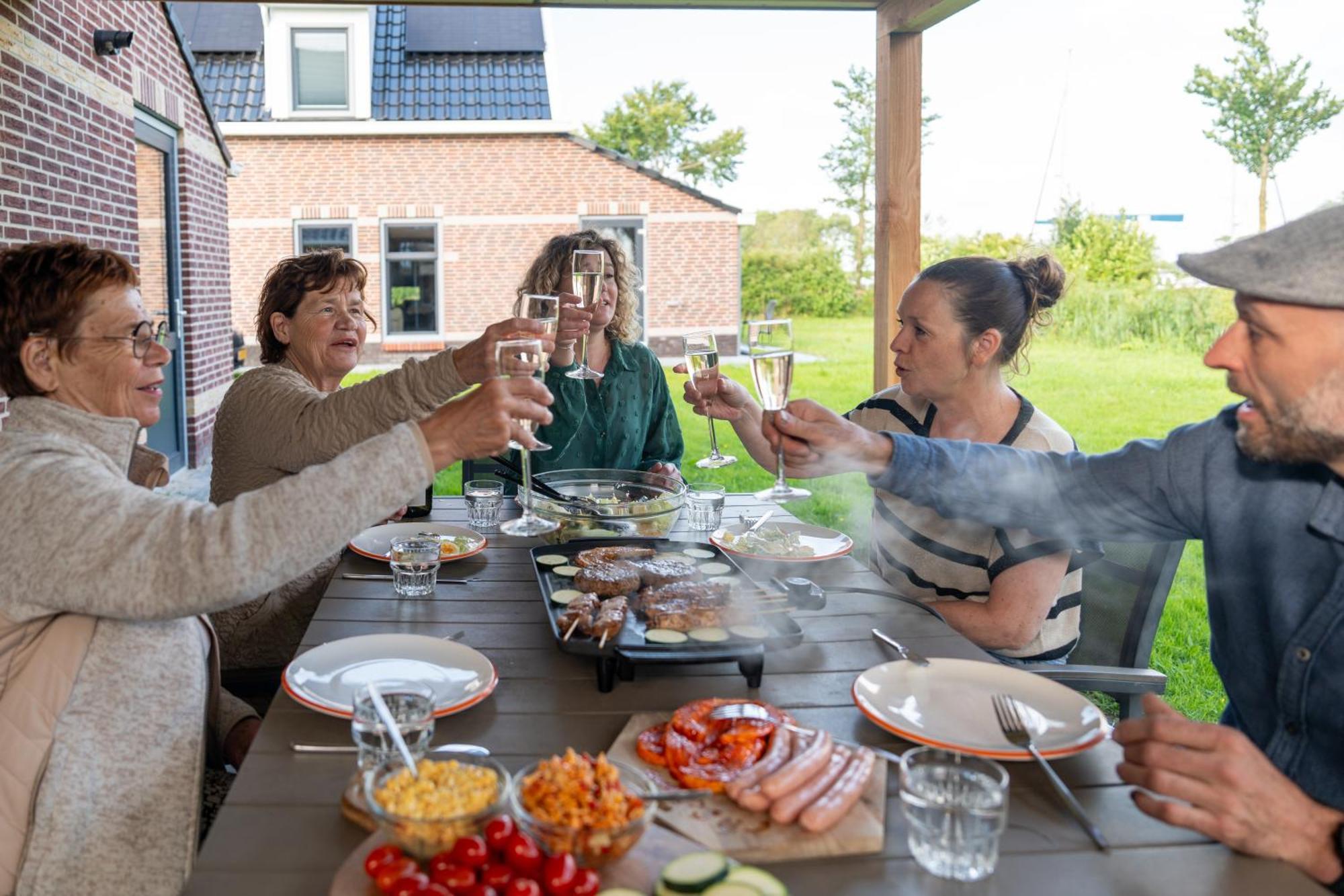 Waterdorp Burdaard Hotell Birdaard Eksteriør bilde